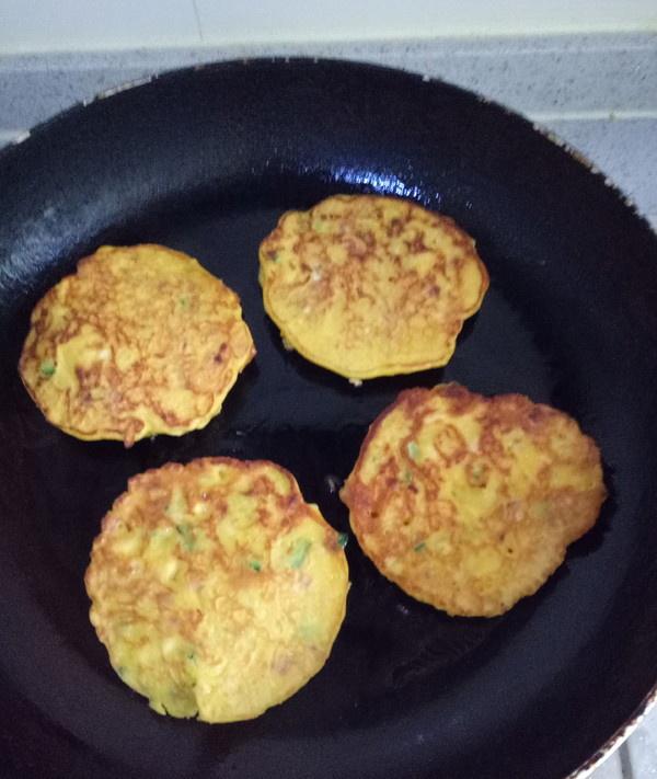 制作法式薄饼时如何调节火候
