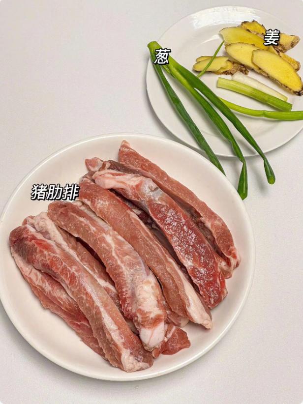 如何使用不同的油脂为肋排增香