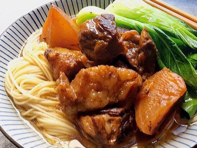 炖牛肉可以配哪些面食