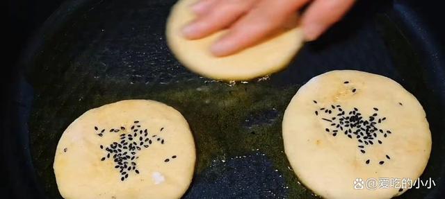 怎样选择合适的烹饪工具制作玉米饼