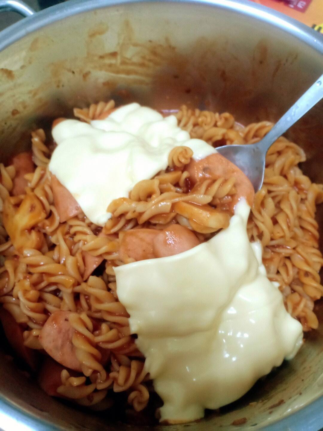 如何制作奶酪风味的意大利面春卷