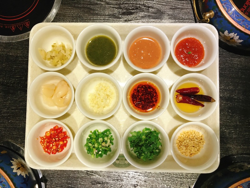 火锅中搭配的酱料与配菜的关系