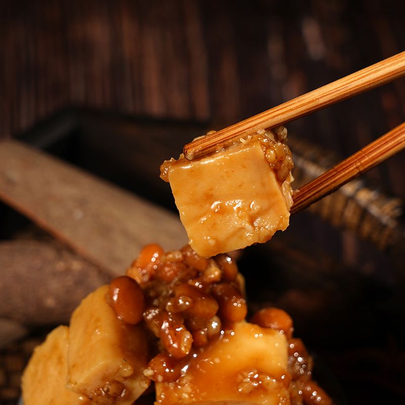 用豆腐制作火锅蘸酱的创意