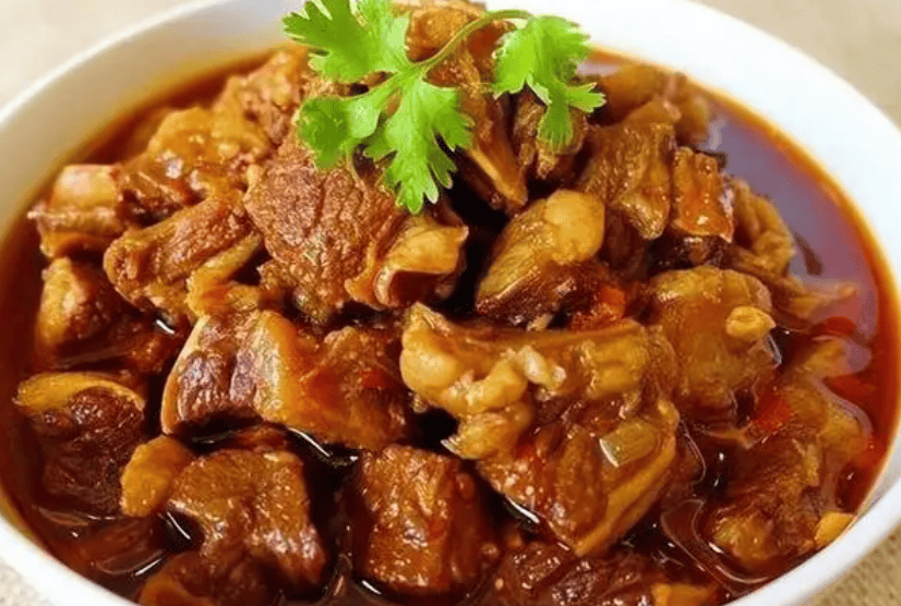 如何制作家庭风味的炖牛肉