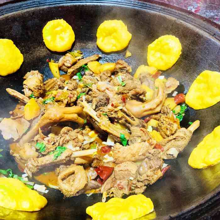 如何用玉米饼制作风味独特的炖肉
