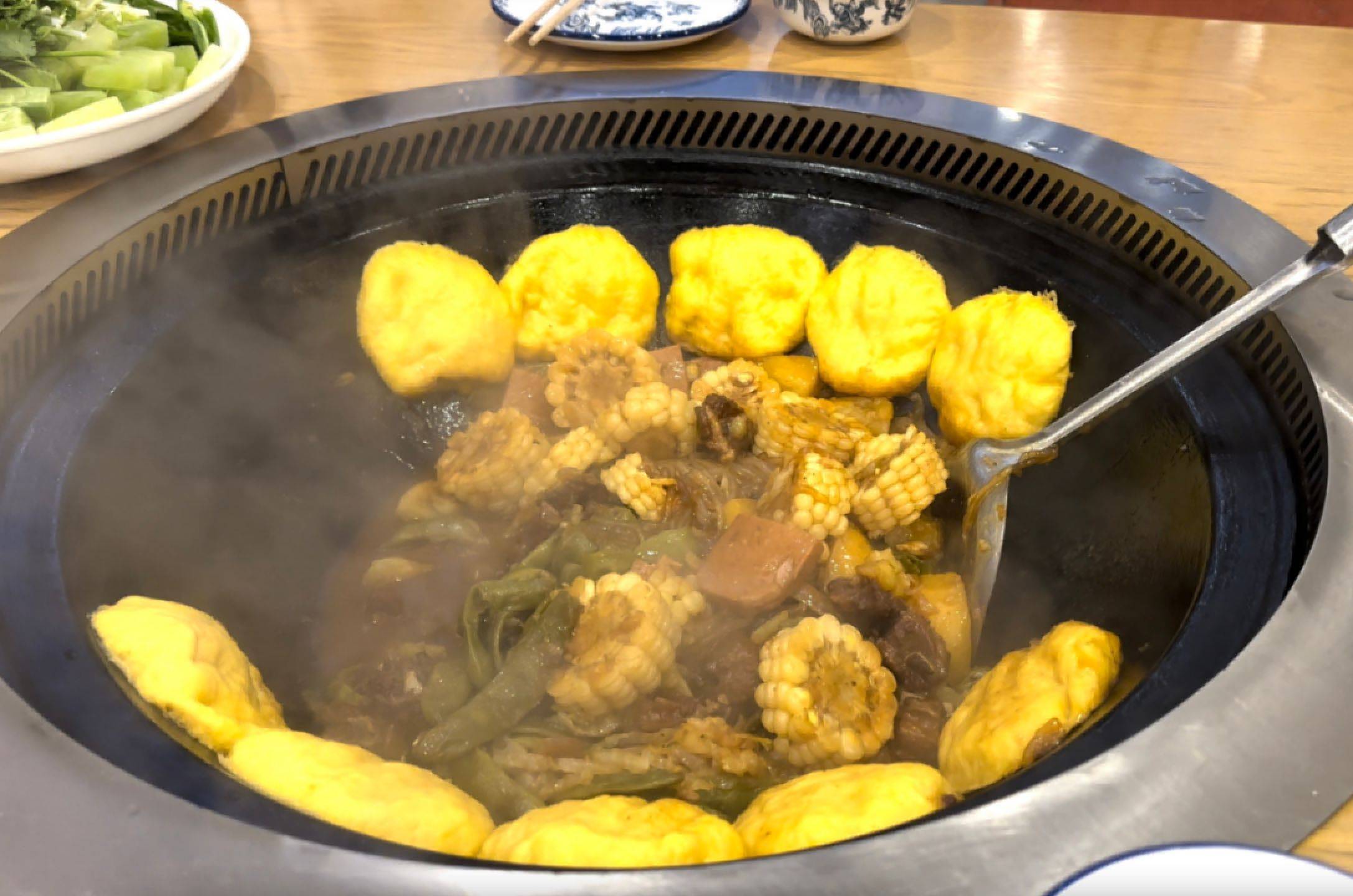 如何用玉米饼制作风味独特的炖肉